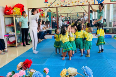 TRƯỜNG MẦM NON TRỰC ĐẠI XÃ MINH THÁI TỔ CHỨC CHUỖI HOẠT ĐỘNG SÔI NỔI, Ý NGHĨA CHÀO MỪNG NGÀY NHÀ GIÁO VIỆT NAM 20/11